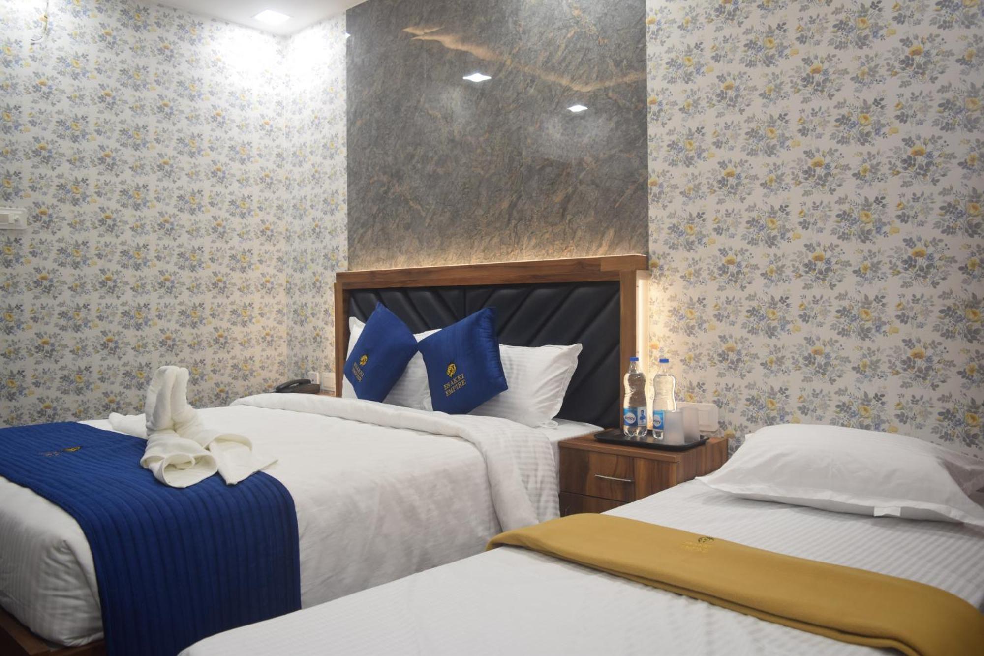 Hotel Esakki Empire à Chennai Extérieur photo
