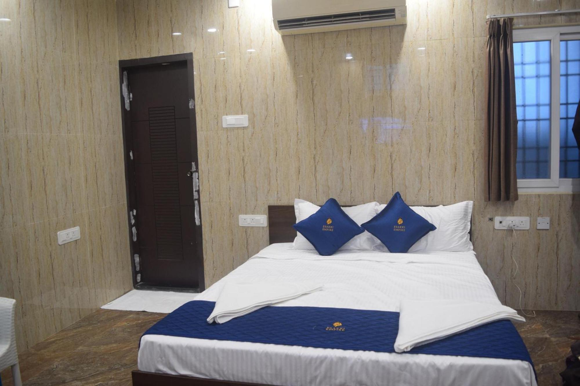 Hotel Esakki Empire à Chennai Extérieur photo